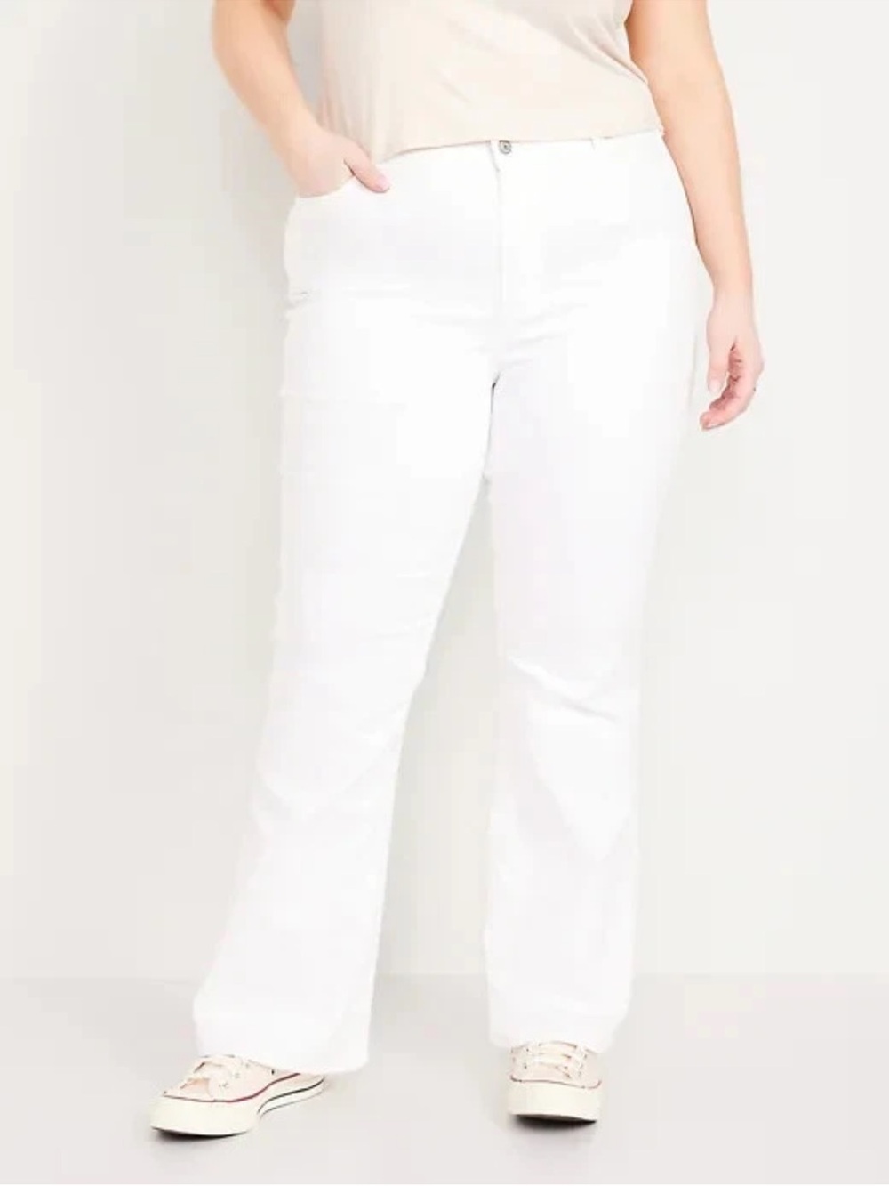 Old Navy White wow  Flare Jeans for Women. 22 LONG